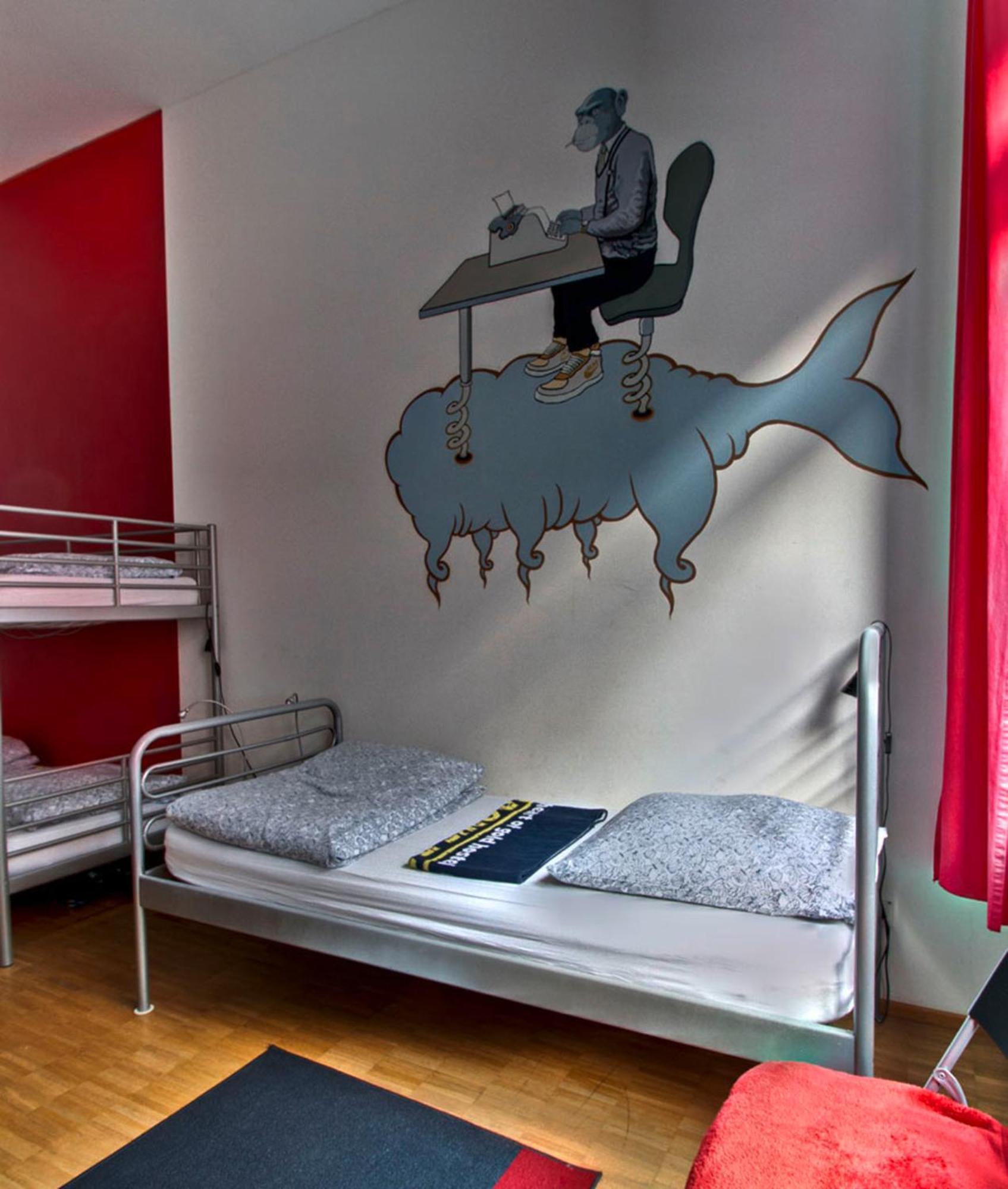 Bed in 8-Bed Dorm,699873025:JPEG